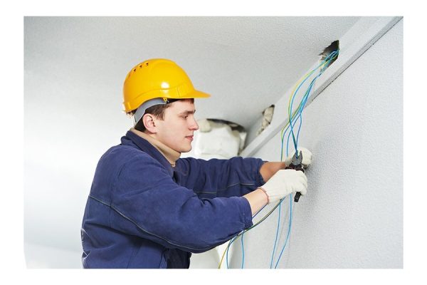 Electricista de edificios y prevención de riesgos en electricidad
