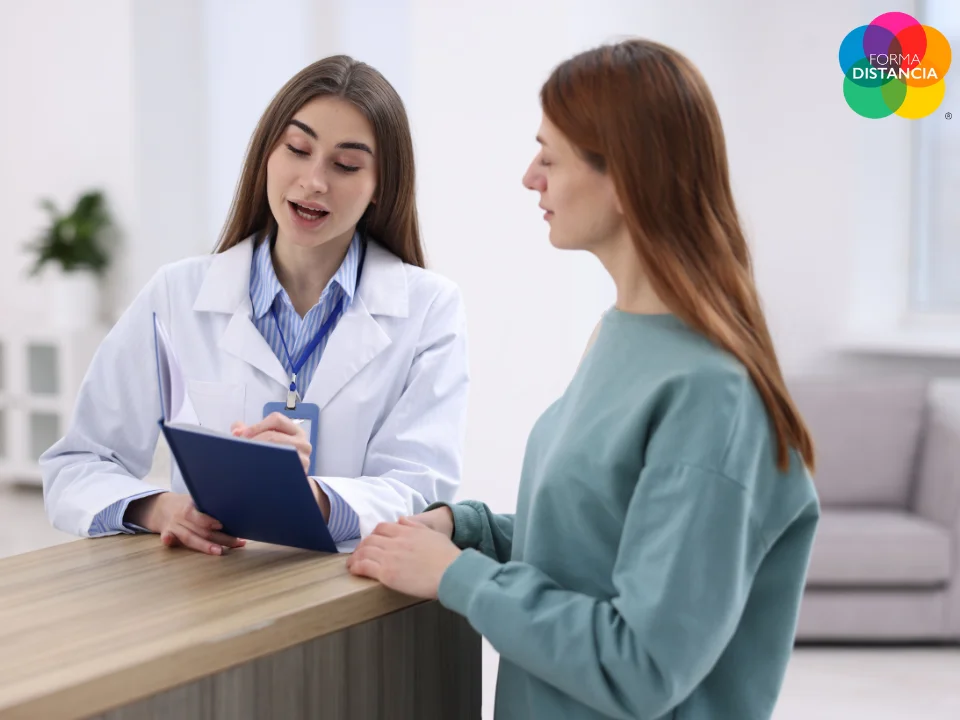 Auxiliar de Clínica con prácticas